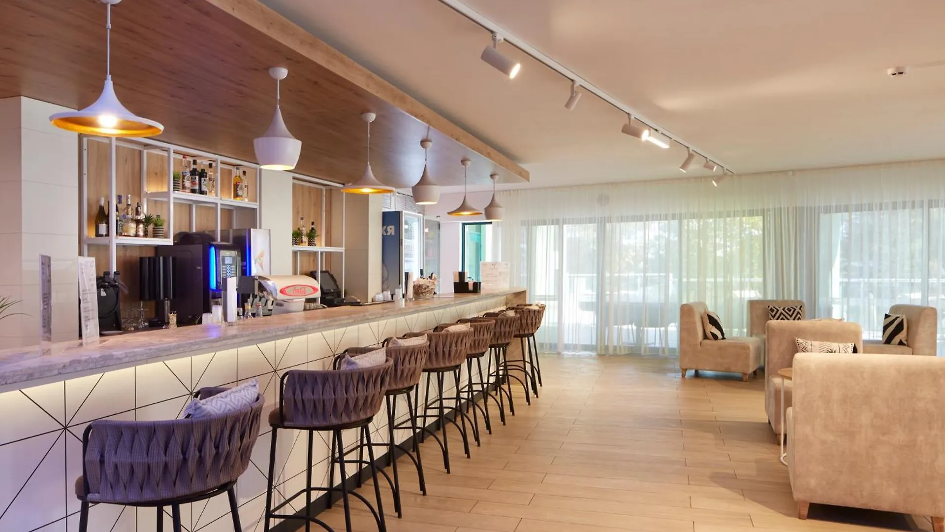 Hotel Marvel All Inclusive - Fully Renovated Free Beach Access 阳光海滩 4*,