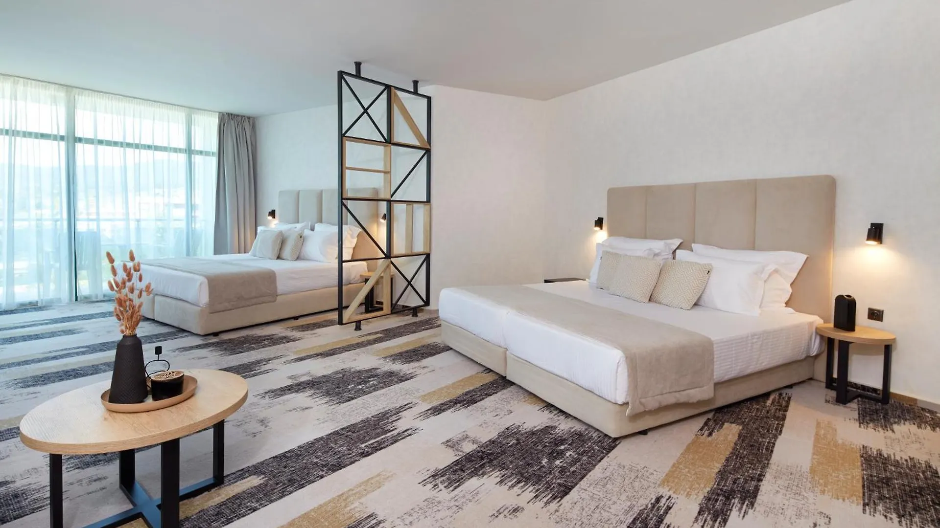 ****  Hotel Marvel All Inclusive - Fully Renovated Free Beach Access 阳光海滩 保加利亚